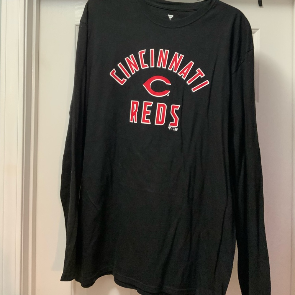 Cincinatti Reds Long Sleeve Tee